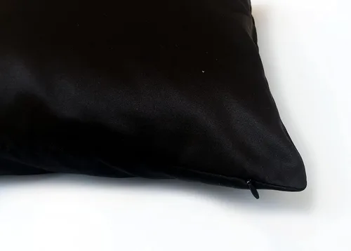 Vista 4 de AVKA Studio Fundas de Cojines Decorativos de Satén de Calidad Gruesa - Juego de 2 - Negro 12x12 pulgadas Fundas de Almohada Decorativas - con Forro