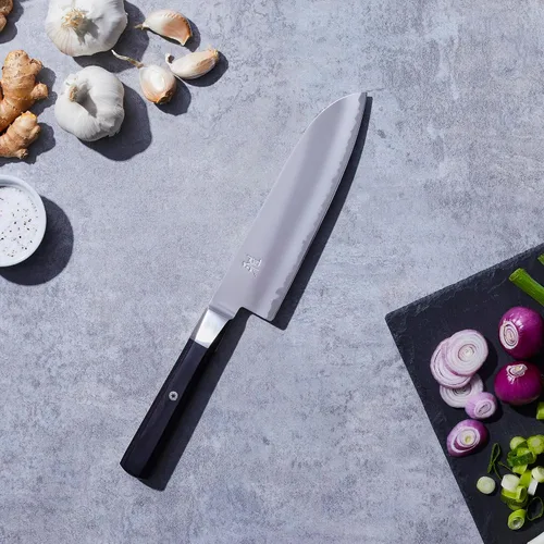Vista 2 de Miyabi Cuchillo Koh Santoku, negro/acero inoxidable, 5.5 pulgadas