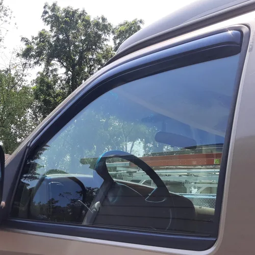 Vista 4 de Lightronic Visera de Ventana de Ventilación en Canal Extra Duradera, Compatible con Chevrolet Express 1996-2025 y GMC Savana 1500, 2500, 3500