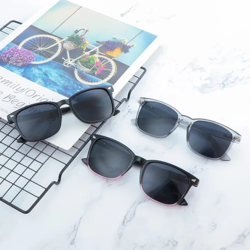 Vista 7 de 3 Pack Sunglasses for Men and Women, UV Protection Outdoor Glasses Vintage Square Full Frame