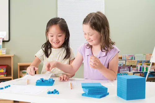 Vista 4 de hand2mind Cubo de diez bloques con base de plástico azul, bloques de valor posicional, cubos de conteo para matemáticas de niños, juego de 1 bloque