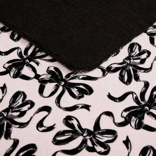 Vista 4 de Betsey Johnson Manta tamaño King, ropa de cama de felpa suave con acogedor reverso de sherpa, manta para sofá o cama, ligera para todas