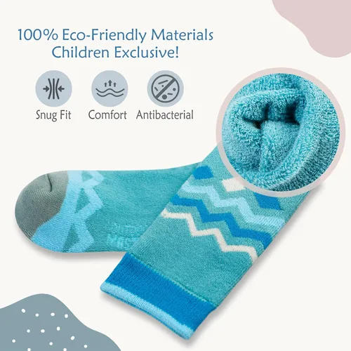Vista 2 de OutdoorMaster Calcetines de esquí para niños, paquete de 2 pares de calcetines de snowboard para niños y niñas, diseño sobre la pantorrilla con puño