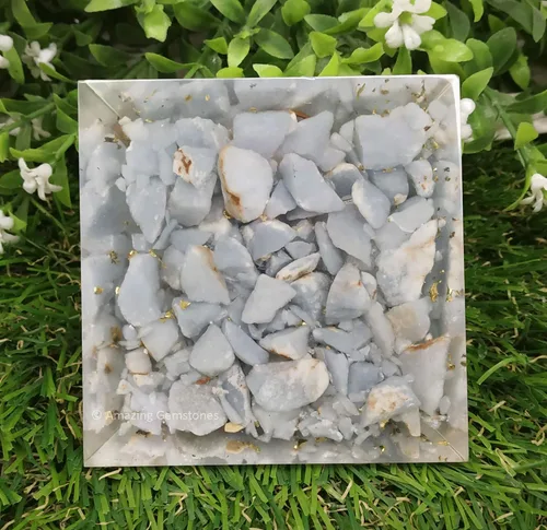 Vista 3 de Pirámide de orgón con cristal de angelita y punta de cuarzo de bobina curativa, piedras curativas naturales, generador de energía de orgonita
