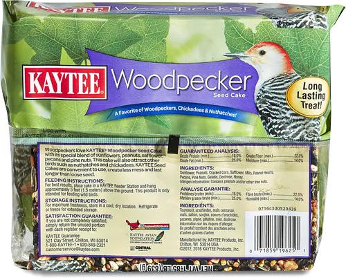 Vista 2 de Kaytee Pastel de semillas de pájaro carpintero, alimento para aves silvestres, 1.85 libras (paquete de 2)