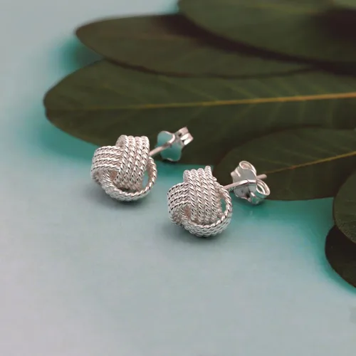 Vista 6 de LeCalla Aretes de plata de ley con nudo de amor, aretes ligeros de diseño italiano trenzado para mujer