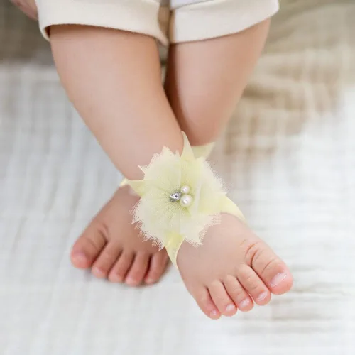 Vista 3 de Eforcase 12 pares de sandalias descalzas para bebé y niña, sandalias descalzas de flores para bebés recién nacidos, niñas pequeñas