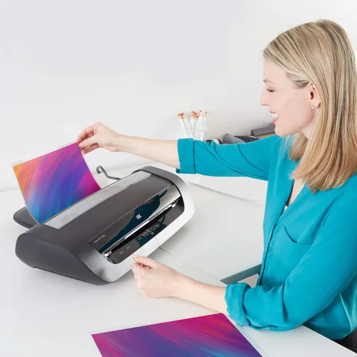 Vista 2 de GBC Máquina laminadora térmica, Fusion 6000L, 12 pulgadas, calentamiento de 1 minuto, 3-10 mil, con 50 bolsas de laminación EZUse para el hogar