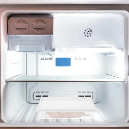 Vista 3 de Luxshiny Bacon Keeper, Saver Cheese Cold Cuts Contenedores de almacenamiento de alimentos de plástico con tapas, caja de almuerzo de 18.6 fl oz