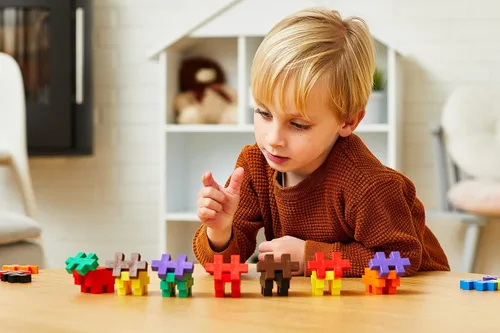 Vista 2 de PLUS PLUS BIG - Set de Juego Abierto - 100 Piezas - Mezcla de Colores Básicos, Juego de Construcción STEM, Piezas de Rompecabezas Grandes