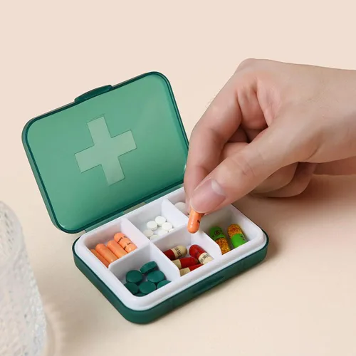 Vista 5 de Eforcase Organizador de pastillas de viaje, pastillero portátil, 6 compartimentos, organizador diario de píldoras, caja de píldoras pequeña