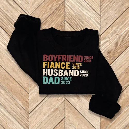 Vista 13 de Sudadera con capucha personalizada con diseño de línea de tiempo de la familia vintage