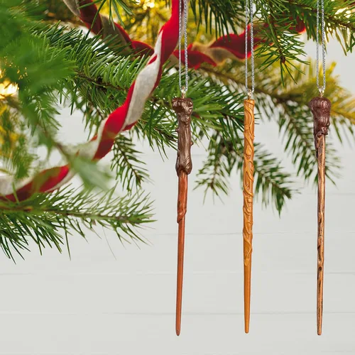 Vista 6 de Hallmark Keepsake Adorno de Navidad 2022, varitas mágicas de Harry Potter, juego de 3