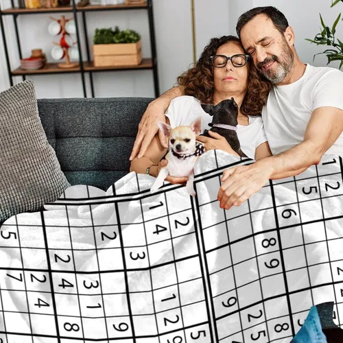 Vista 4 de Manta de franela de juego Sudoku en blanco y negro, ultra suave, acogedora, manta de felpa para sofá, silla, sala de estar, aire acondicionado