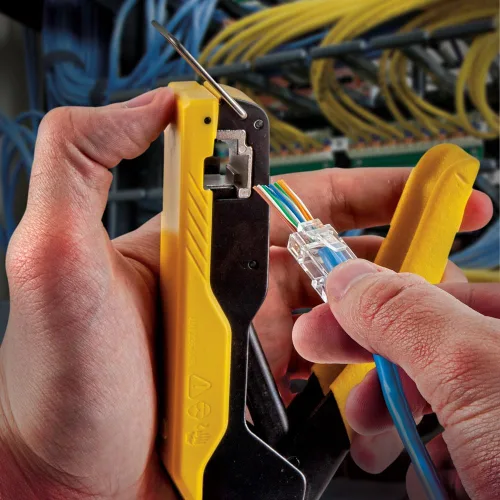 Vista 6 de Klein Tools VDV026-813 Kit de Probador y Crimpadora de Cable Ethernet RJ45, Tecnología Pass-Thru, Incluye Conectores para Aplicaciones de Datos