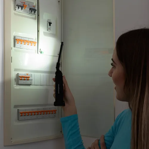 Vista 13 de Linterna LED Recargable Magnética 5 en 1 Litooler InnovaGoods