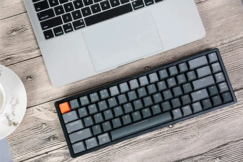 Vista 3 de Keychron K6 Teclado mecánico inalámbrico intercambiable con Bluetooth 5.1con cable, 65% compacto de 68 teclas RGB LED retroiluminadas con N-Key