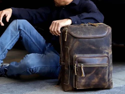 Vista 4 de Mochila de cuero vintage para hombre, bolsa para laptop de 16 pulgadas, gran capacidad, viajes de negocios, senderismo, mochila de hombro, mochila