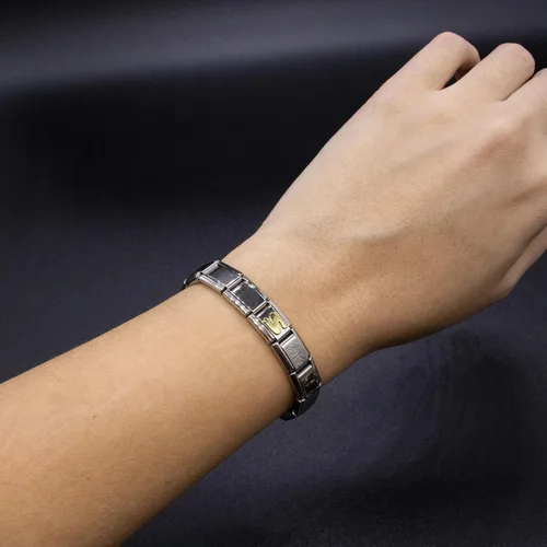 Vista 3 de Fablinks Pulsera italiana con dije de letra, dijes dorados del alfabeto de 0.354 in, pulseras de joyería para mujer, letras de enlace de iniciales