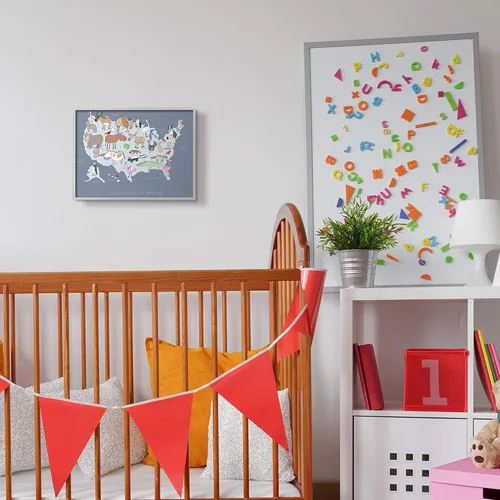 Vista 2 de Stupell Industries Mapa de Estados Unidos con ilustraciones de animales juguetones, diseñado por Carla Daly Gray - Arte de pared enmarcado de 11 x