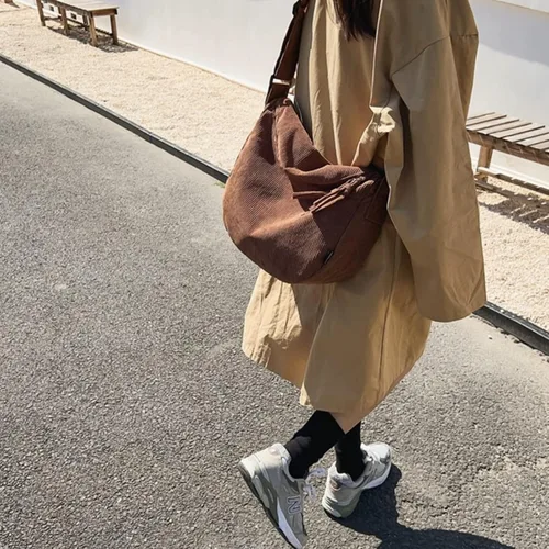 Vista 5 de Bolso bandolera unisex de pana para dumpling, bolso de mensajero, casual, bolso de hombro grande para uso diario, compras, escuela, viajes