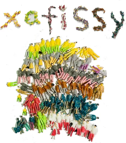 Vista 2 de Xafissy 100 piezas de figuras de escala HO, conjunto de personas en miniatura de resina pintada DIY, mixto sentado y de pie para escenas en miniatura
