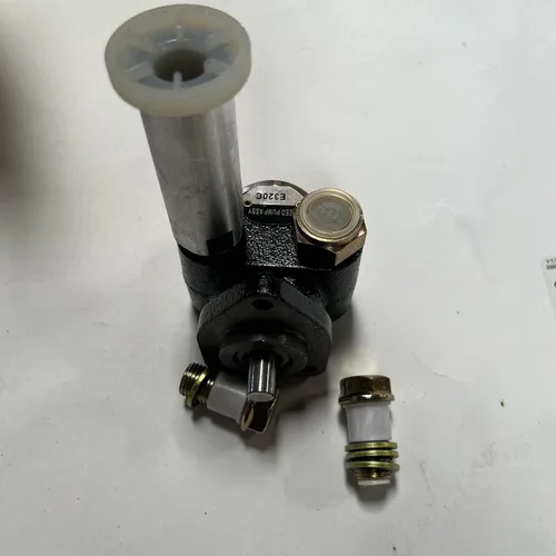 Vista 2 de 3066 7 JK bomba de alimentación de combustible FITS para Caterpillar Cat E320C 320C L, 3 manguera