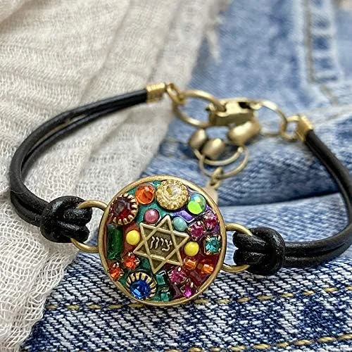 Vista 3 de Rainbow Star of David Judaica Bracelet. Gift for the Jewish holidays. Black Leather Bracelet Strap.