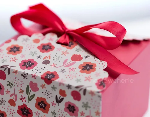 Vista 7 de Cajas de regalo pequeñas florales con tapas y cintas (paquete de 20) cajas decorativas vacías de 5.8 x 3.7 pulgadas para regalo, productos Estándar