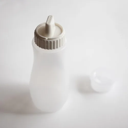 Vista 5 de Botella de plástico para salsa, 5 agujeros, a prueba de fugas, tapa de cubierta, dispensador