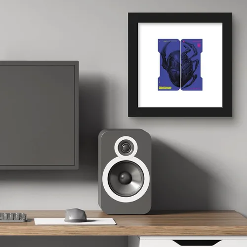 Vista 5 de Trends International Gallery Pops DC Comics Blue Beetle - Póster de pared de biotecnología alienígena, 12 x 12 pulgadas, versión de marco negro