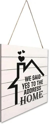 Vista 4 de Letrero colgante de madera con colgador con texto en inglés «We Said Yes to The Address House» («We Said Yes to The Address House»