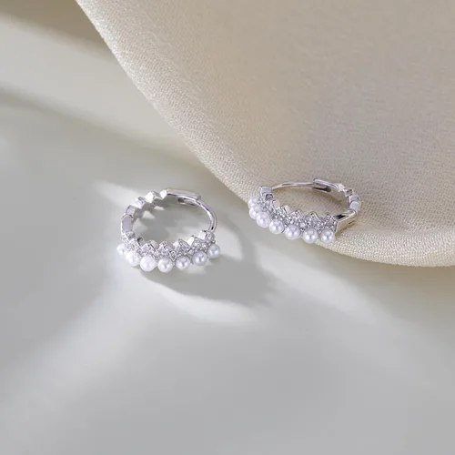 Vista 5 de SLUYNZ Aretes de aro de plata de ley con perlas de circonita cúbica para mujeres, adolescentes y niñas, aretes de aro de perlas de boda