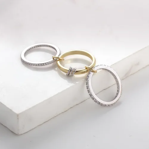 Vista 4 de Anillos apilables para mujer, chapados en oro de 18 quilates, juego de 3 anillos con circonita cúbica, juego de anillos plateados y dorados
