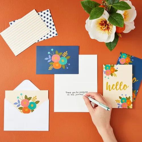 Vista 2 de Tarjetas de felicitación para ella: Floral y geométrica, Floral