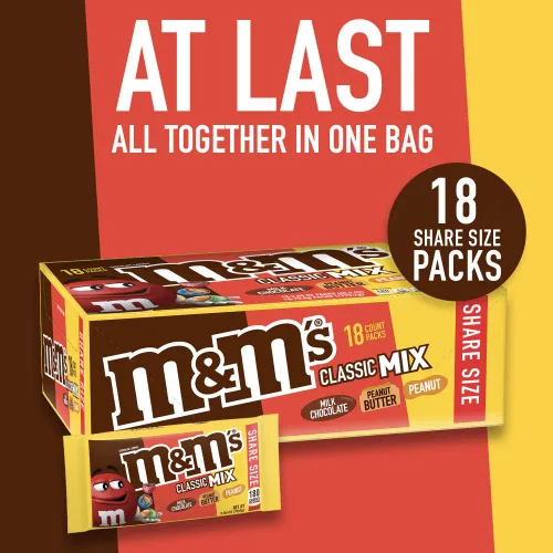 Vista 4 de M&M'S Paquete variado de dulces de chocolate con leche, chocolate con leche, dulces a granel envueltos individualmente, mantequilla de maní