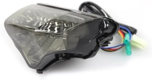 Vista 2 de Luces traseras LED secuenciales integradas Lente de humo para Yamaha FZ6 2004-2009
