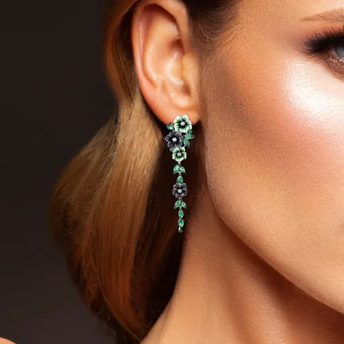 Vista 4 de Santuzza Pendientes de plata de ley con diseño de espinela verde y flor de peonía para mujer