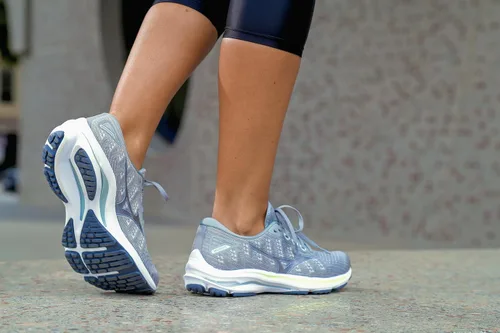 Vista 52 de Mizuno Tenis de correr Wave Rider 25 para mujer