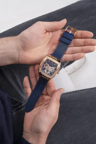 Vista 9 de GUESS Reloj multifunción con esfera expuesta en tono dorado
