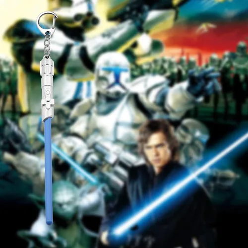 Vista 17 de FAADBUK Darth Vader - Llavero con sable de luz, regalos de cosplay de Wars para amigos, familia
