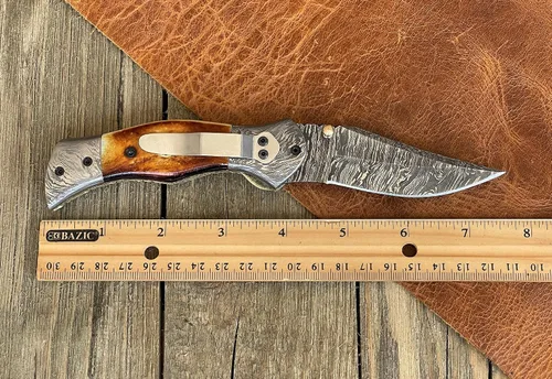 Vista 6 de WINTERFELL Cuchillo de bolsillo de acero de Damasco con mango de hueso de camello quemado con clip para cinturón, cuchillo de regalo personalizado