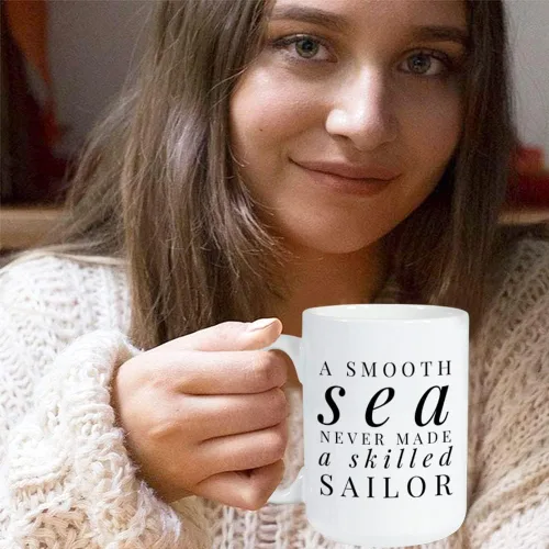 Vista 7 de Sailor - Taza de café de 15 onzas, «A Smooth Sea Never Made a Skilled Sailor»