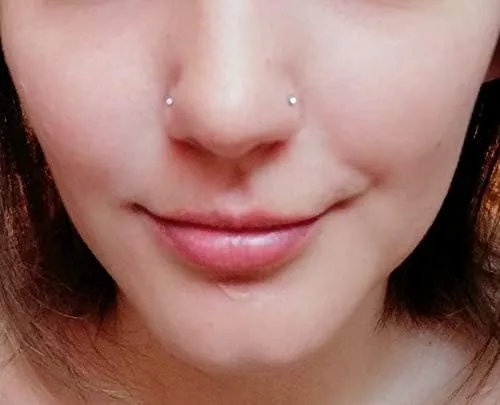 Vista 3 de D.Bella Nose Rings 10Pcs 18G Nose Screw Rings Studs Surgical Steel Piercing Jewelry 2mm Clear CZ Silver
