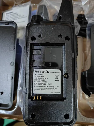 Vista 8 de Retevis Walkie Talkies RT22 de largo alcance recargable con auricular