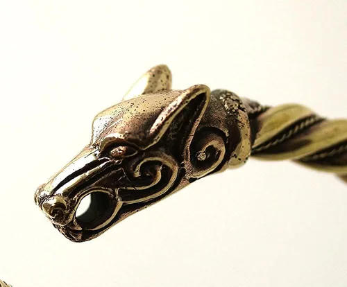Vista 4 de ARTIZANSTORE Brazalete de bronce nórdico vikingo Fenrir con cabeza de lobo trenzado brazalete brazo anillo joyería pagana, Hierro, No es una piedra