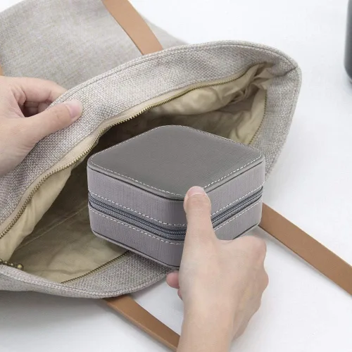 Vista 6 de Duomiila - Caja de joyería pequeña, mini organizador de viaje portátil, para anillos, aretes, collares. Un regalo para niñas y mujeres