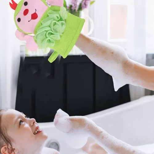 Vista 8 de LALAFINA 3 guantes de baño con bonito patrón de dibujos animados para niños y niñas, exfoliantes de ducha, suministros de baño ligeros y seguros