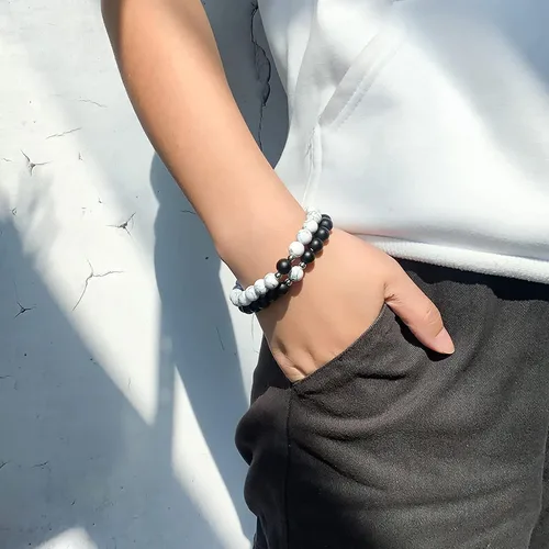 Vista 4 de FLYEMMET 2Pcs Attract Magnetic Couple Bracelets for Women Men, Distance Matching Relationship 8mm Beads Couples Friendship Bracelet Jewelry Set for