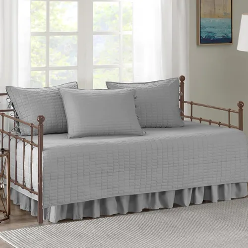 Vista 17 de Comfort Spaces Funda para sofá cama de lujo de doble cara - Acolchado, ropa de cama acogedora para todas las estaciones con falda de cama, fundas a